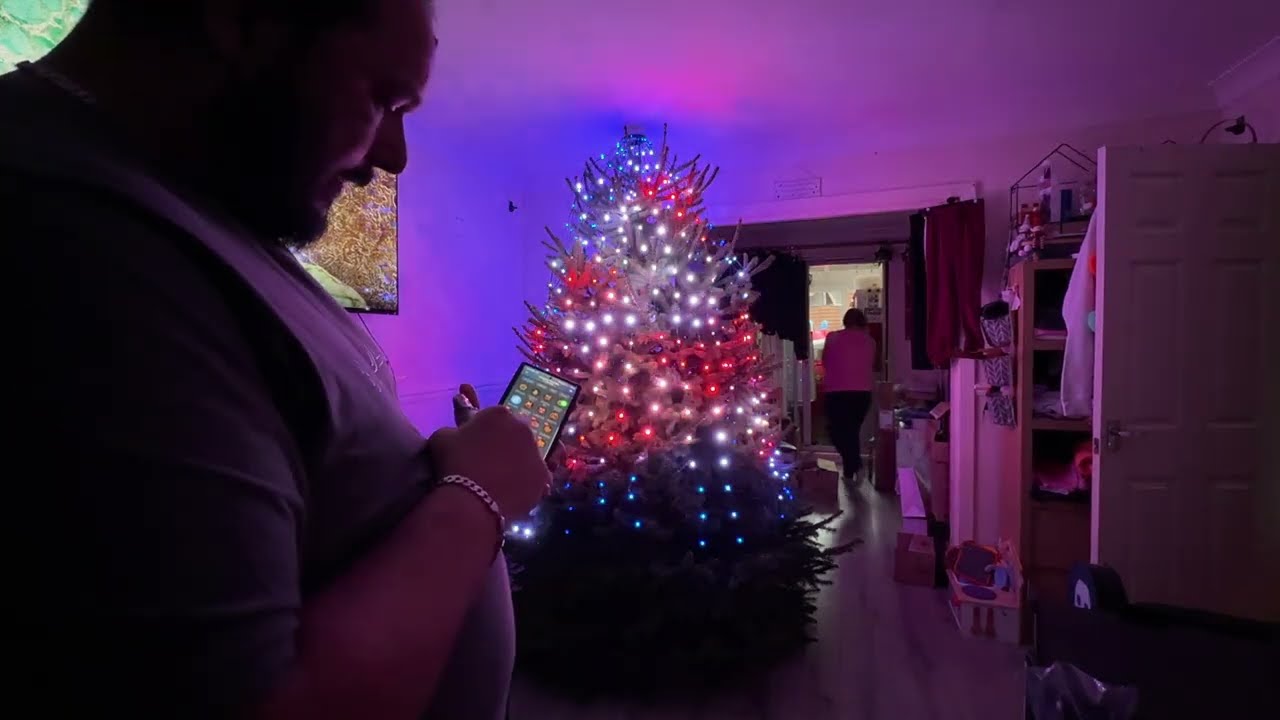 Govee Christmas Tree Lights, Smart 480 LEDs RGBIC  Installation and first reactions :)