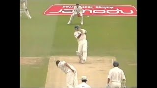 RICKY PONTING HIT BY STEVE HARMISON ENGLAND v AUSTRALIA 1st TEST MATCH DAY 1 LORD'S JULY 21 2005