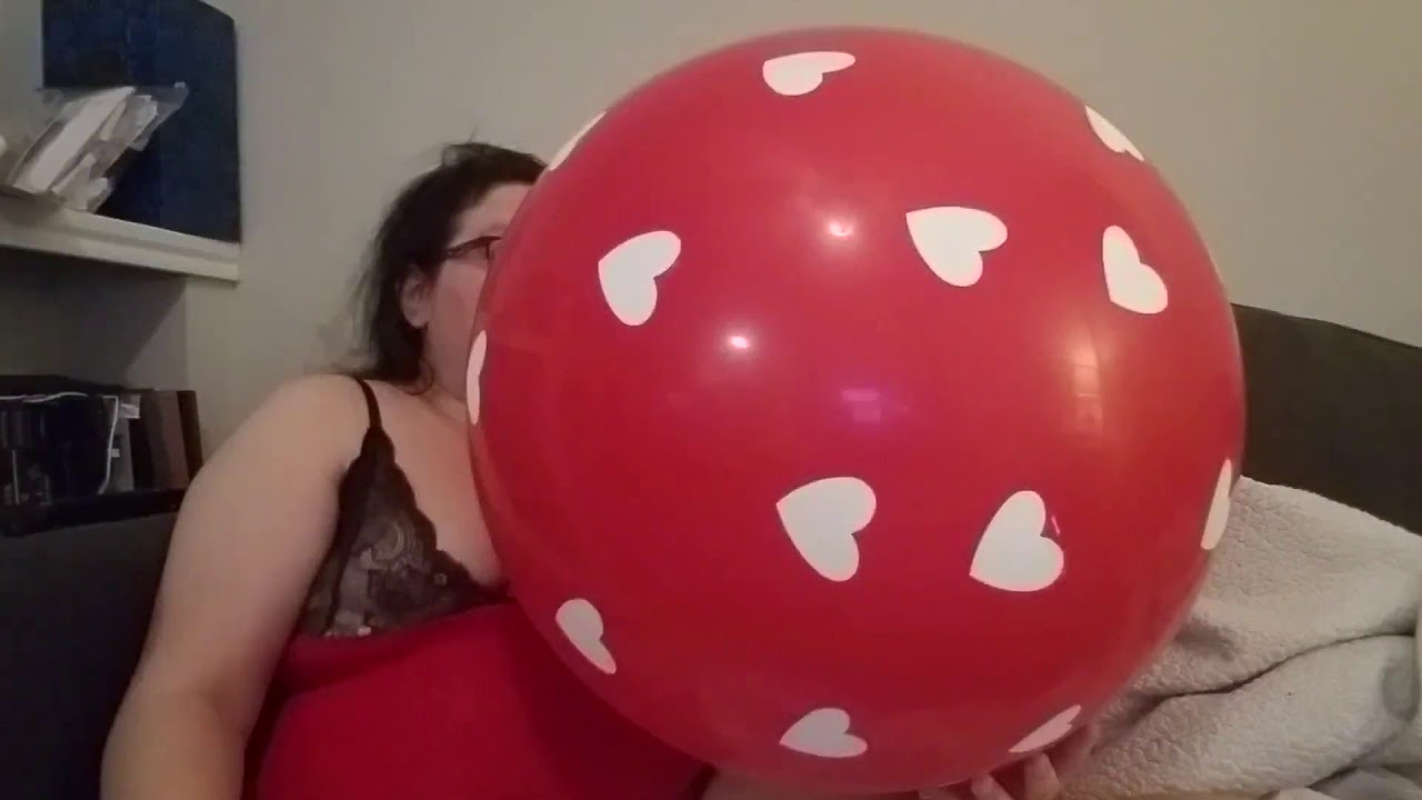 Qualatex 36 inch balloon inflation. YouTube