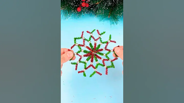DIY pipe cleaner Snowflake