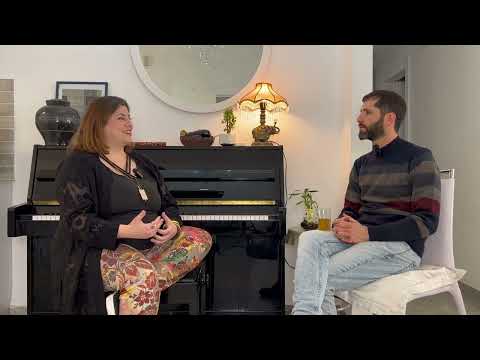 על מערכת היחסים שלנו עם הקול שלנו-עם ארמת ארנהיים שרון
