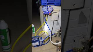 AC Vacuum Process Done Right Before Gas Charging #HVAC #AirConditioning #ACService #VacuumProcess