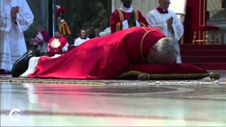 El Papa inicia la liturgia del Viernes Santo