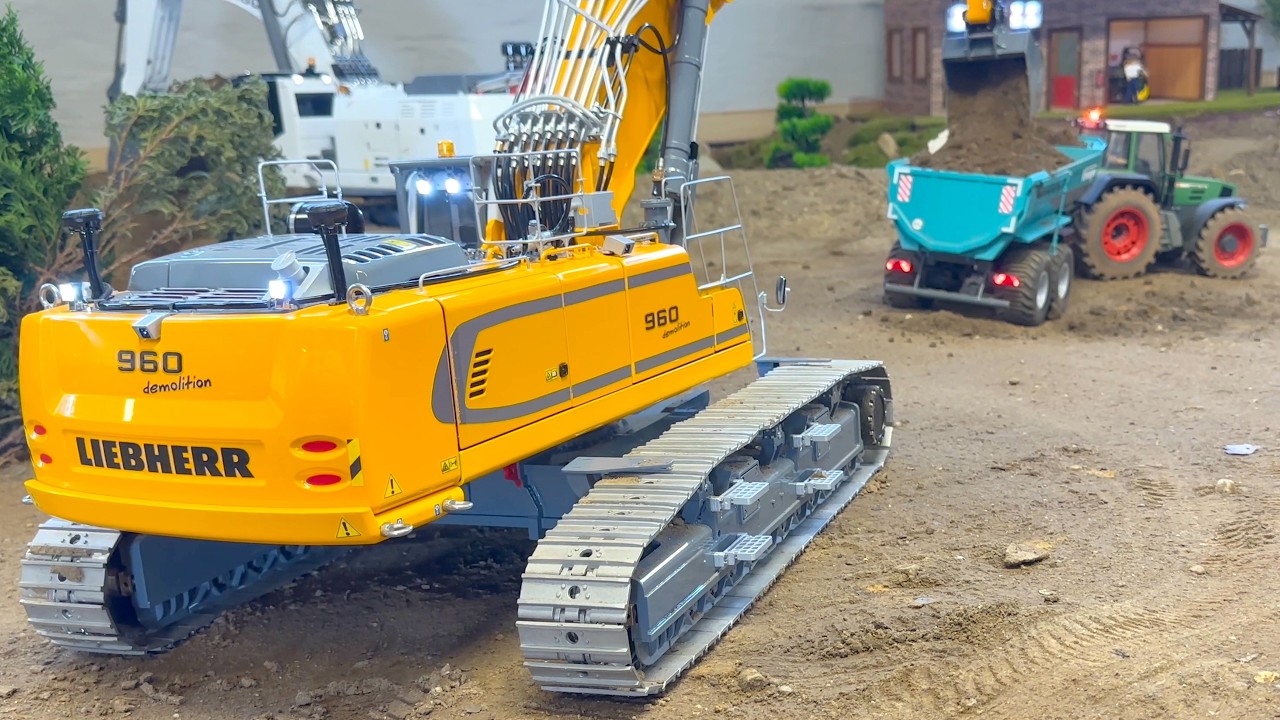 Awesome RC Machines at work at the Stonebreaker-Area!