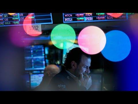 ⁣Turbulence on Dow Jones after US releases economic figures
