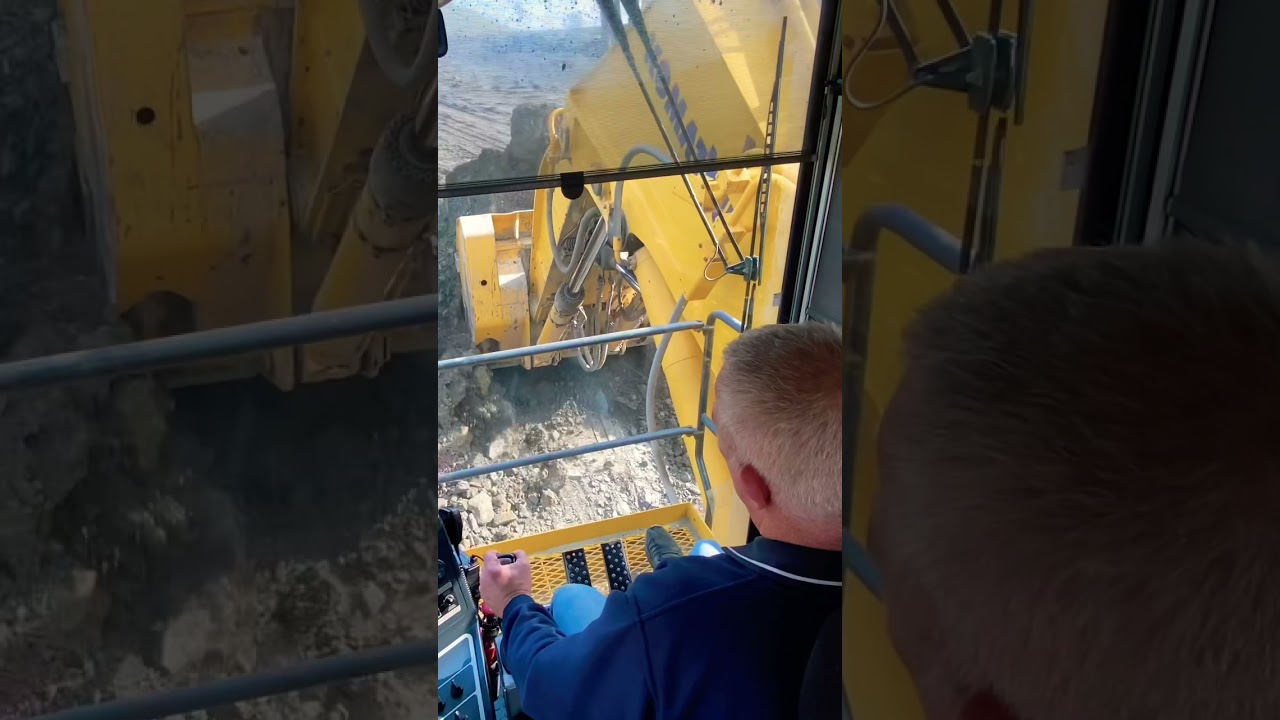 Operating a 250T shovel