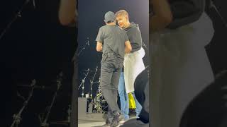 METALLICA: Lars accepted a fan to play the Intro of "Seek &amp; Destroy" on stage! (13/5/2026)
