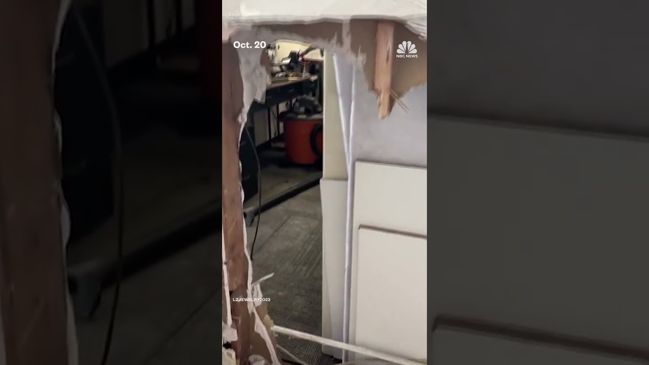 Burglars tunnel through California jewelry store wall