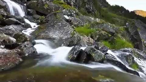 سورة الفاتحة مكررة بصوت الشيخ إدريس بكر