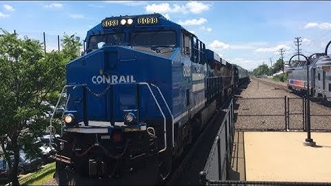 *RARE* NS #8098 (Conrail) heritage unit leads NS 20E through Union, NJ