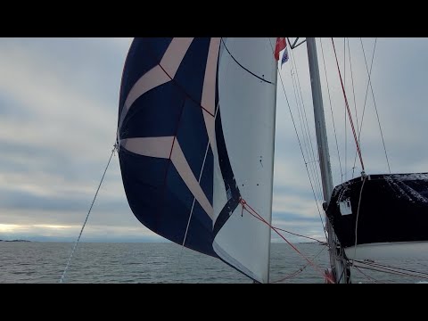 SAILING A CATAMARAN in FREEZING TEMPERATURE - Hel-G Sailing Episode 52