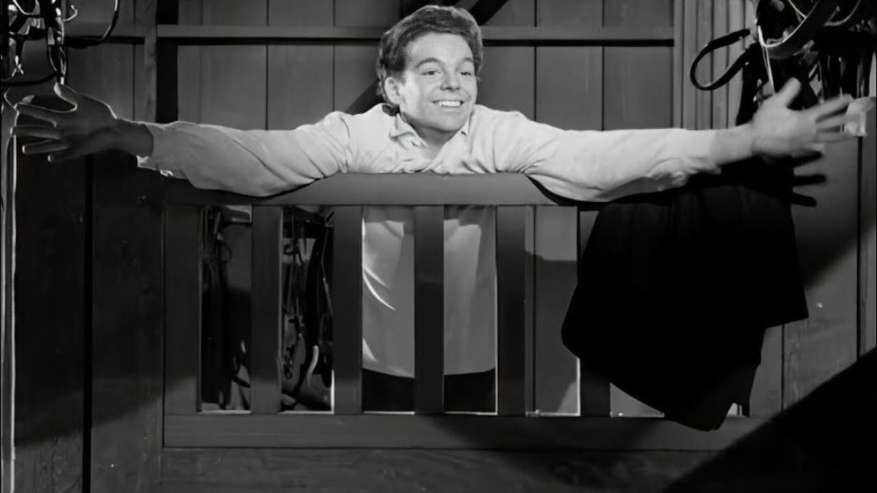 Russ Tamblyn's dance - The Fastest gun alive (1956) 