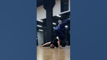 Flowing and sharp🌊🔪🧐 #bboyworld #creativity #transitions #style #fresh #ideas