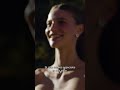 La luz de las joyas de zafiro y diamantes para una novia de ensueño