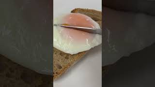 Poaching eggs with espresso steam