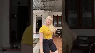 Bule Barbie Bisa Joget? Lucu