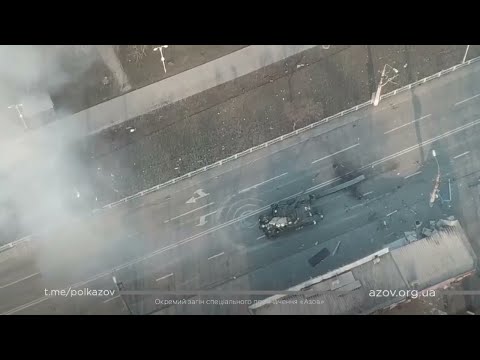 #38 танк Т-90 выдержал 5 попаданий в бою Мариуполь. видео дрона