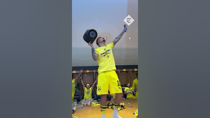 Jadon Sancho plays Adele in Borussia Dortmund’s dressing room
