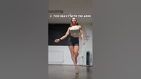 4 common mistakes when walking on stage🔥 #bikini #bodybuilding #stage #ifbbpro