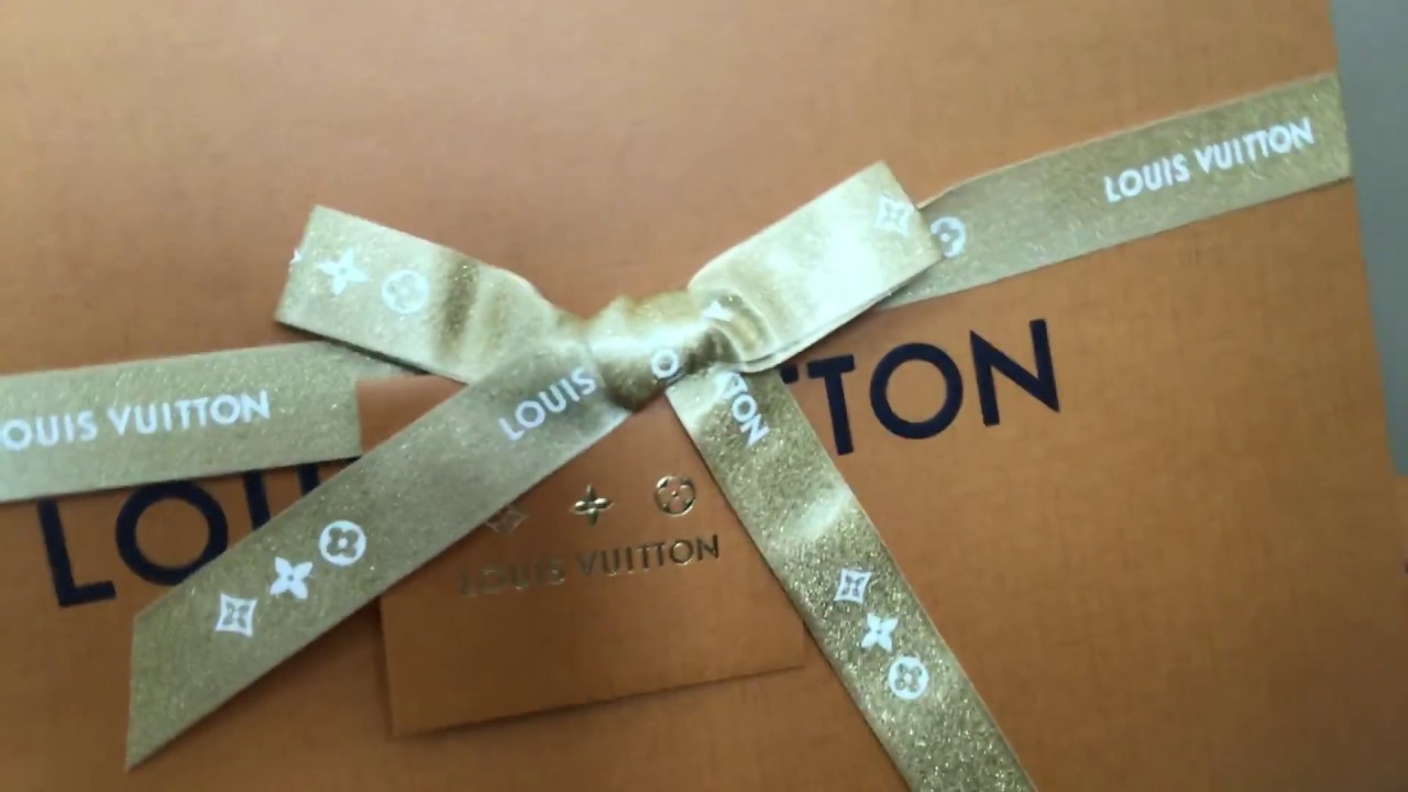 Louis Vuitton Pochette Metis Unboxing - YouTube