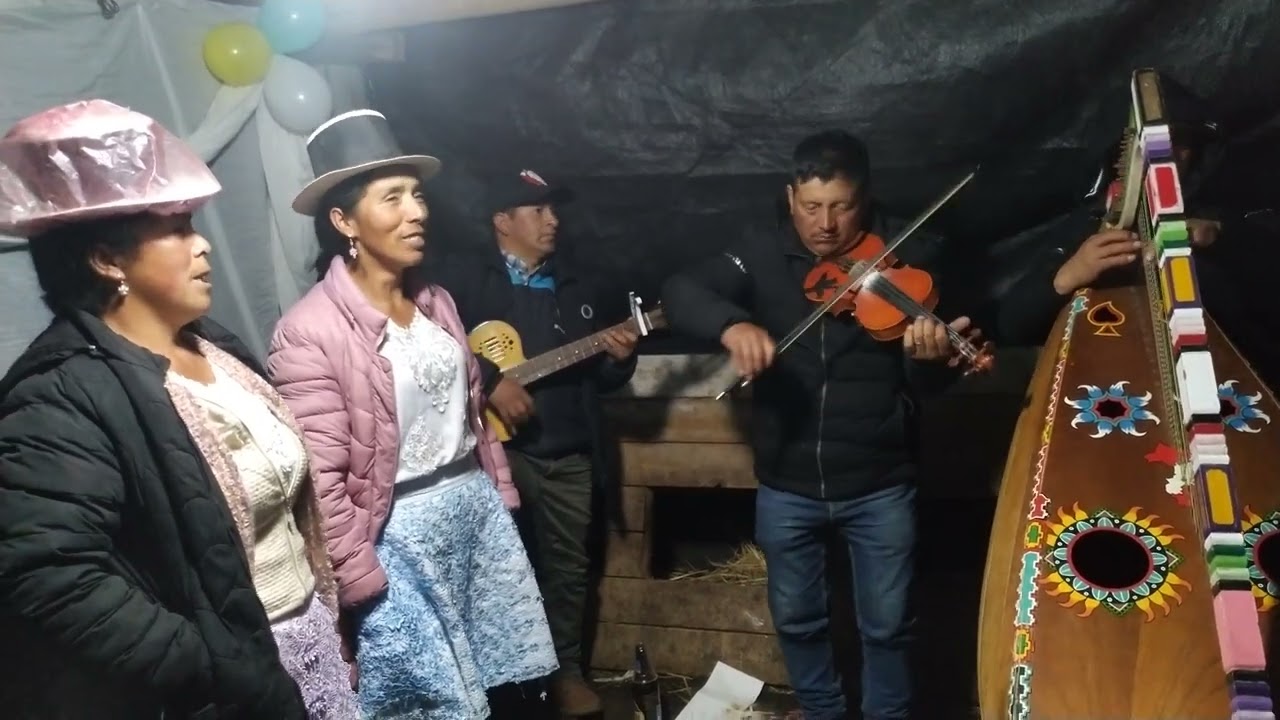 AGRUPACIÓN MUSICAL LOS MOROCHUCOS Y LAS HERMANITAS QUICAÑO -ICHU KIRAUPIS UYWAKUASQA