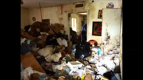 Opie & Anthony watch Hoarders - lady who shit in b...