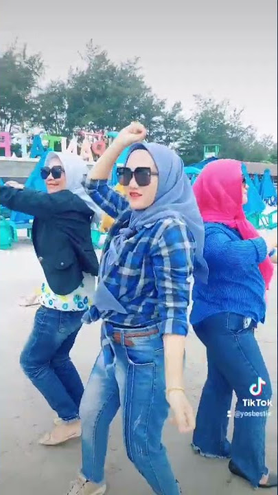 Bahagia Itu sederhana... Sesederhana Goyang Tiktok ini😆😍😀