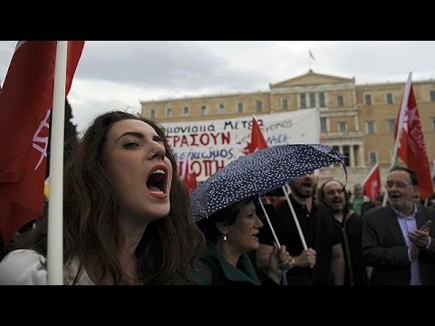 Yunan Parlamentosu Yeni Tasarruf Paketini Onayladı