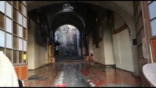Así quedo el interior del templo tras el incendio en la iglesia de San Sebastián en el Cusco
