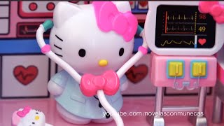 Avión ambulancia y hospital Hello Kitty!!! Jugando muñecas y juguetes con Andre para niñas y niños screenshot 3