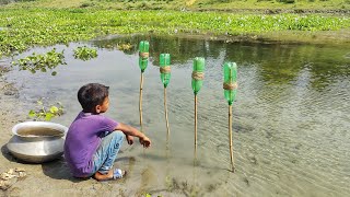 Amazing Fish Trap 2024✅| Traditional Catch Fish With Plastic Bottle Hook From The Village River😱🥰