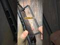 折れそうに見えるこのキックスタンド、実は