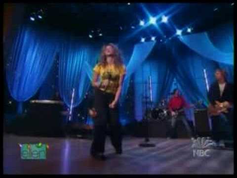 Shakira - Don't Bother - Live At Ellen