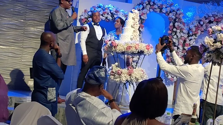 Cake cutting: Wedding Party - Blessing & Godwin