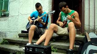 Video thumbnail of "i'm yours-Jason Mraz con ukelele y guitarra"