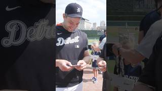 Ripping Boxes with Tommy Kahnle at Comerica Park ! #shorts