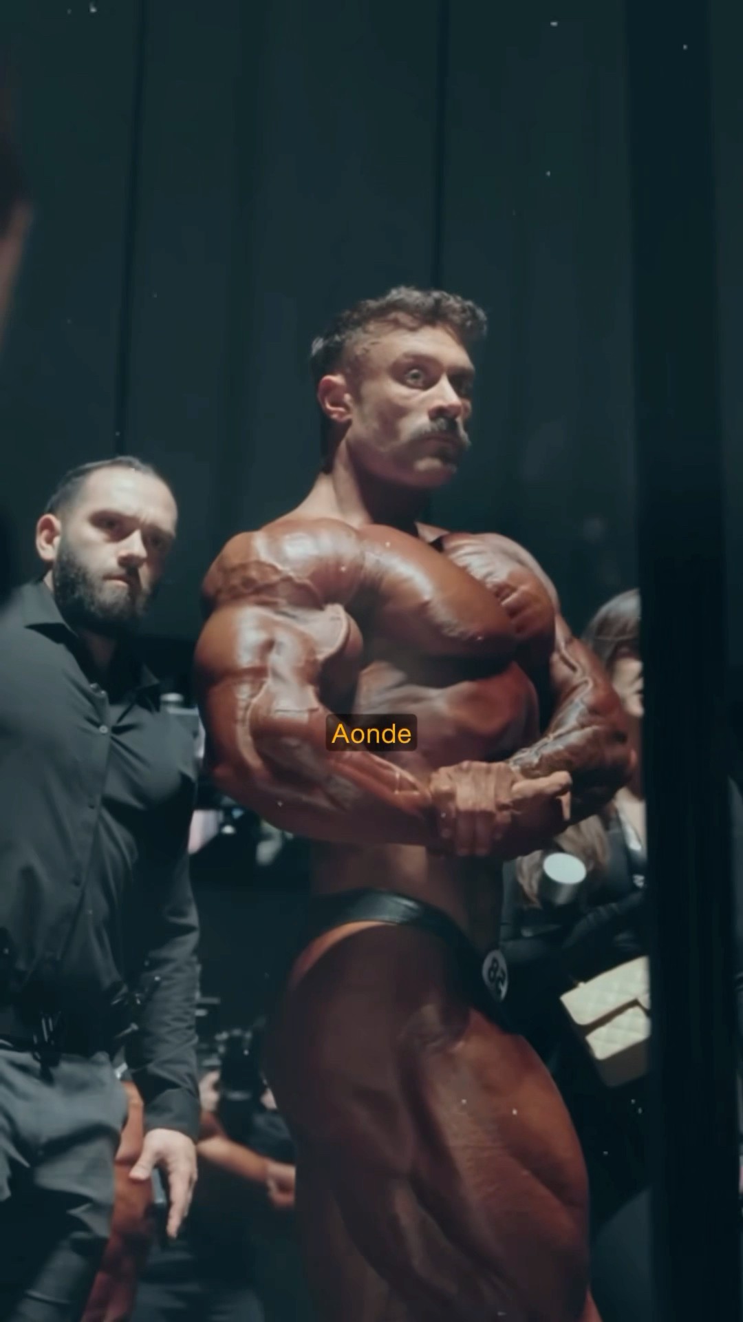 CBUM SÓ ANDA COM CAMPEÕES ??