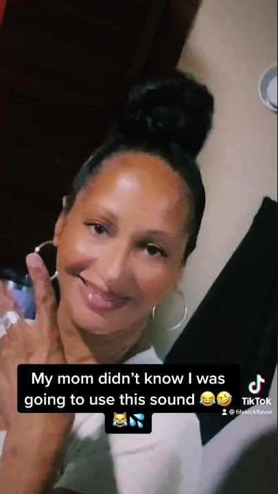 My moms response to PUSSY WATER 🤣😂✌🏽 #viral #fyp #explore #rap #newmusic #fifagang #atlanta