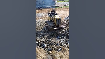 KUMATSU D21P Dozer Pushing Rock Soil #shorts2422