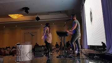 Ban nhạc philippin biểu diễn tiệc cưới ở Sài Gòn