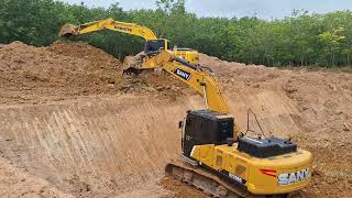 รถขุดแพคคู่ช่วยกันเปิดบ่อใหญ่ sany sy200c กับ komatsu pc210-10mo excavator