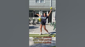Elbow extension and hand drop! Read more on insta/tiktok #softball #softballpitching #shorts