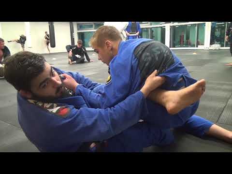 Matheus Senna lapel sweep + attack