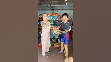 Chồng khờ mua chịu tăm cay ,bà bán tạp hoá không cho chịu liền lấy rồi bỏ chạy bị vợ phát hiện