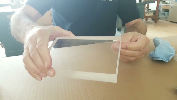 Cleaning Acrylic/Plexiglass – Source One Displays