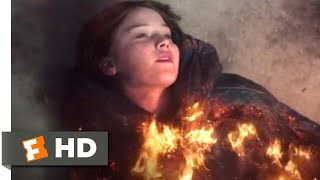The Hunger Games: Mockingjay, Part 2 (2015) - Explosion at the Gates Scene (7\/10)