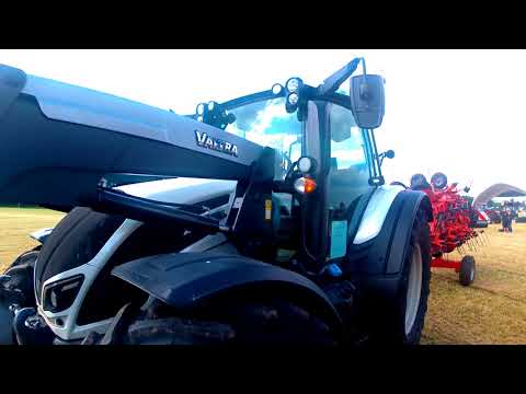 2017 Valtra N174 4.9 Litre 4-Cyl Diesel Tractor (165/201HP) With Kuhn  and Loader