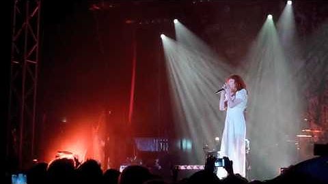Florence And The Machine Live in Cardiff