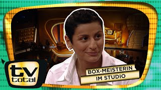 Kann Stefan Raab Profi-Boxerin Julia Sahin im Boxkampf besiegen? by TV total Classics 1,059 views 6 days ago 6 minutes, 57 seconds