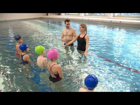 Video: Wie Wird Man Schwimmtrainer